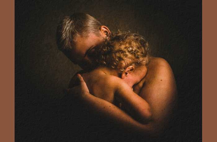 Η αγκαλιά- ΟΔΥΣΣΕΑΣ ΝΑΣΙΟΠΟΥΛΟΣ (Η ιστορία ενός ποιήματος)