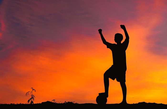 Χάσκιελ - ΤΑΝΤΕΟΥΣ ΡΟΥΖΕΒΙΤΣ