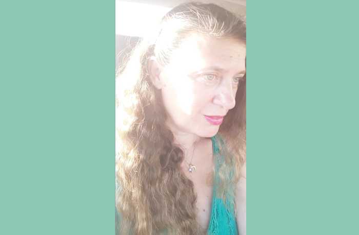 Δέκα ποιήματα της Κατίνας Μέτσιου