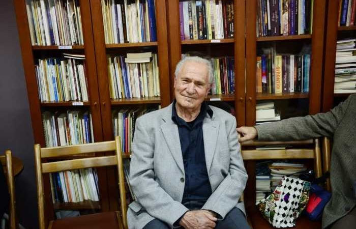 Οκτώ ποιήματα του Μάνου Μελισσουργάκη