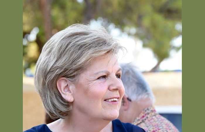 Δέκα ποιήματα της Φροσούλας Κολοσιάτου