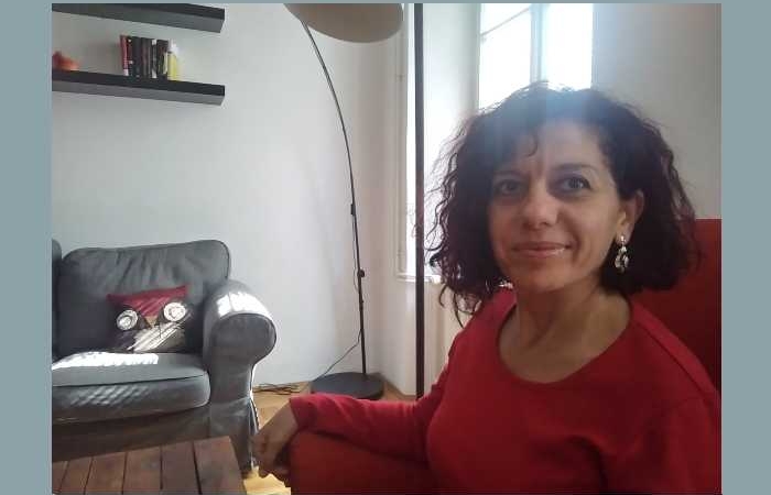 Δέκα ποιήματα της Νόρας Νατζαριάν