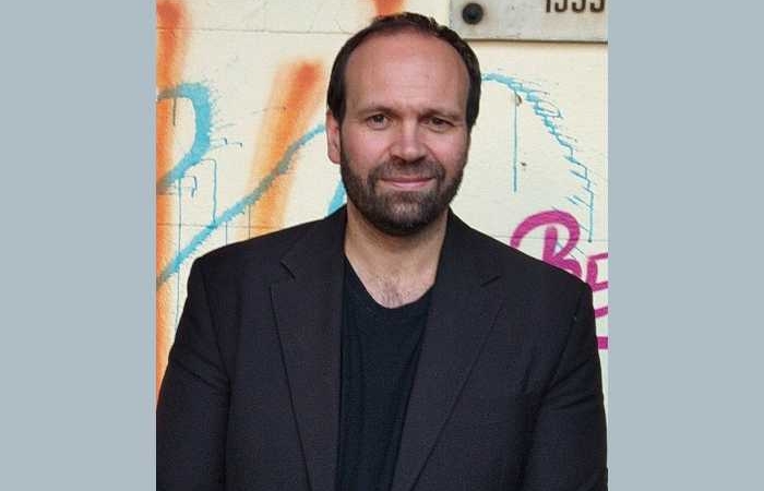 Δέκα ποιήματα του Πέτρου Γκολίτση
