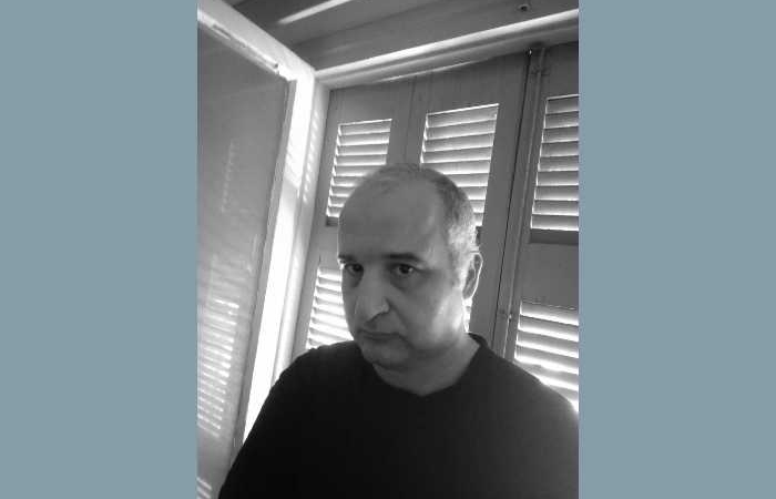 Δέκα ποιήματα του Νίκου Σουβατζή