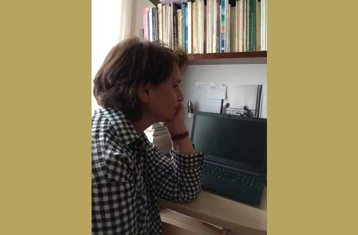 Έντεκα ποιήματα της Ζωής Καραπατάκη