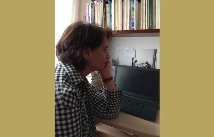 Έντεκα ποιήματα της Ζωής Καραπατάκη