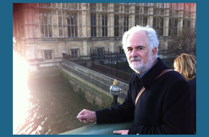 Δέκα ποιήματα του Γιώργου Μολέσκη