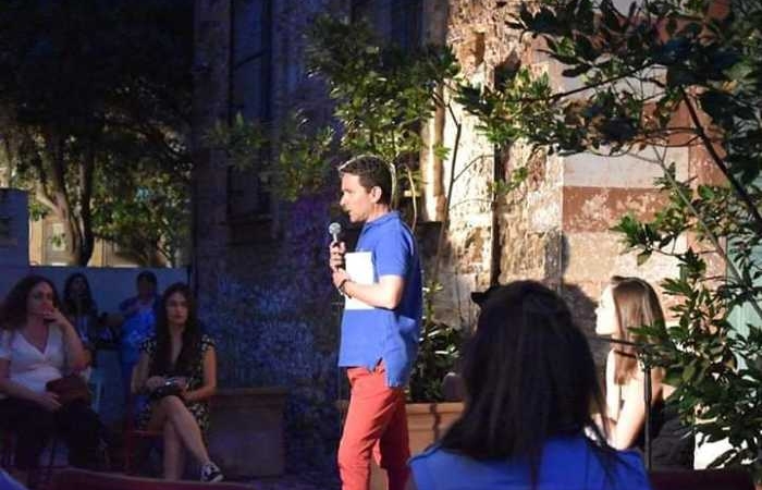 Δέκα ποιήματα του Μιχάλη Μελαχροινούδη