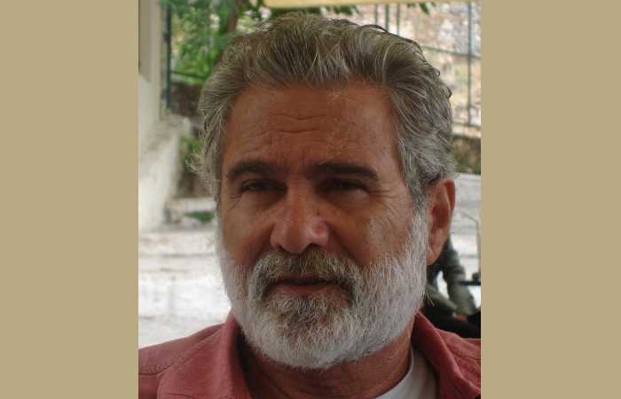 Δεκατρία ποιήματα του Μάριου Αγαθοκλέους