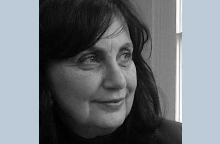 Δέκα ποιήματα της Κούλας Αδαλόγλου