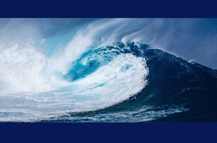 Μικρή παλίρροια ο έρωτάς σου- ANNA BACCI