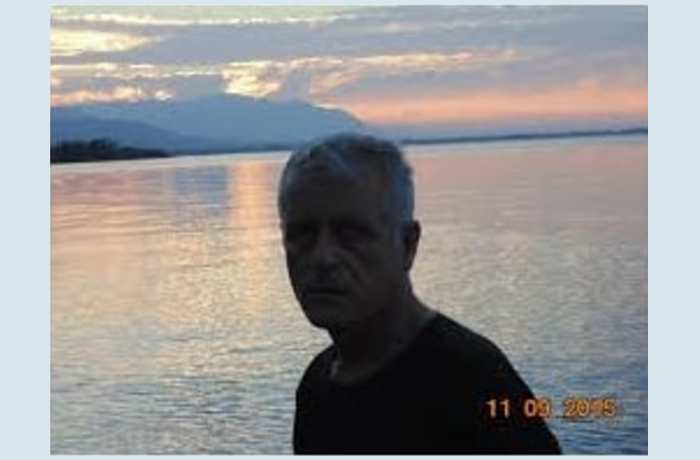 Δέκα ποιήματα του Σάκη Αθανασιάδη