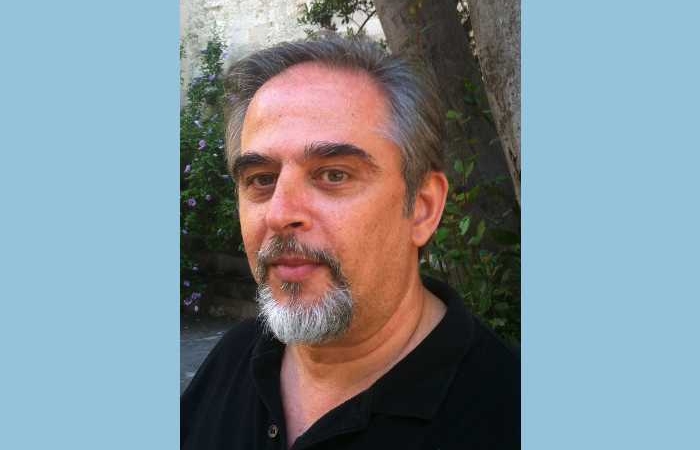 Δέκα ποιήματα του Τάσου Κυρτάσογλου