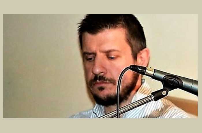 Δέκα ποιήματα του Ντέμη Κωνσταντινίδη