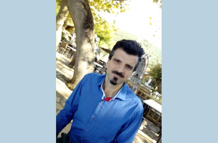 Έξι ποιήματα και δεκατρία χαϊκού του Βασίλη Κομπορόζου