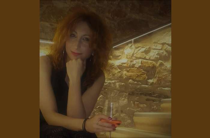 Δέκα ποιήματα της Νόπης Χατζηιγνατιάδου