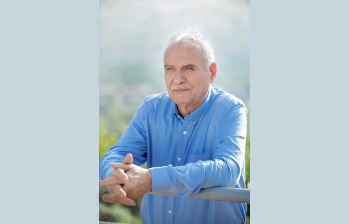 Δέκα ποιήματα του Θανάση Μαρκόπουλου