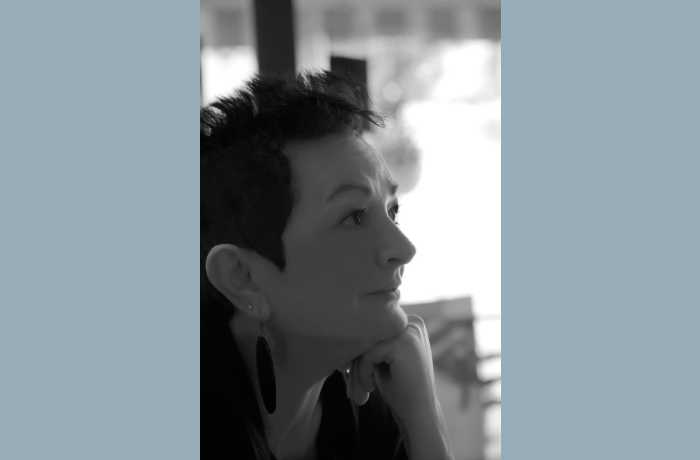 Δέκα ποιήματα της Βίκυς Δερμάνη