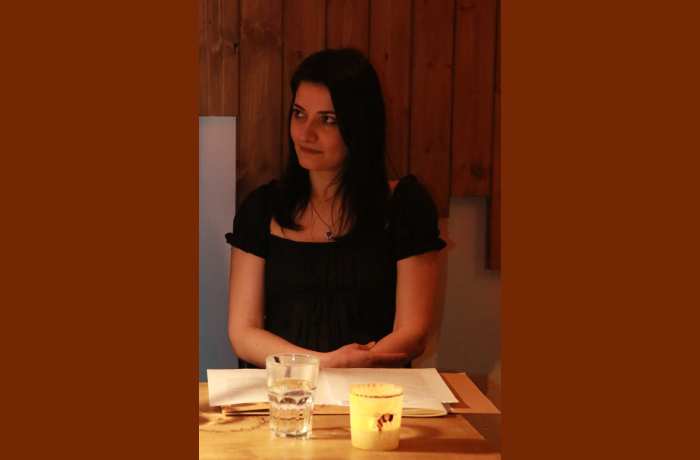 Οκτώ ποιήματα και δυο μεταφράσεις της Νίκης Κωνσταντοπούλου