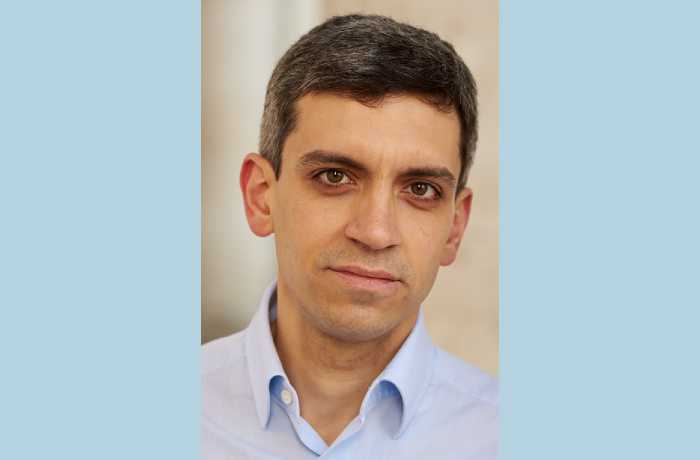 Δέκα ποιήματα του Χάρη Ψαρρά