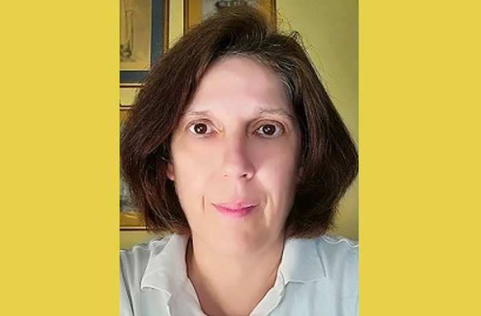 Δεκαοχτώ ποιήματα της Άννας Πετρίδου