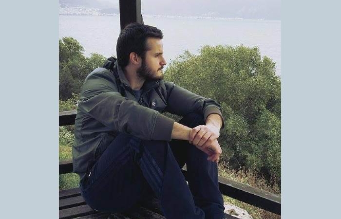 Τέσσερα ποιήματα του Βαγγέλη Μπριάνα