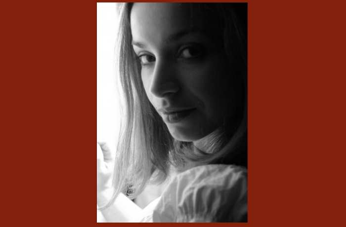 Δέκα ποιήματα της Έλενας Πολυγένη