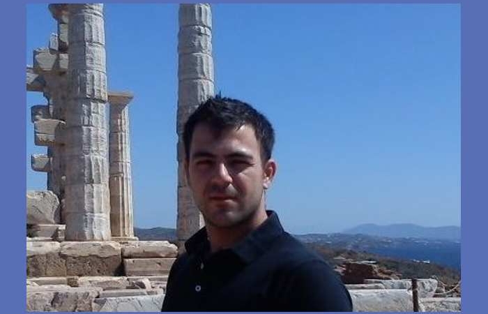 Δέκα ποιήματα του Κώστα Λαζαράκη