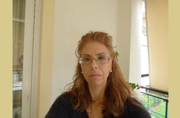 "Αισθάνομαι ελεύθερη με την ποίηση να εκφράσω τα πάντα!"- Συνέντευξη με την ποιήτρια Βίκυ Πρασίνου