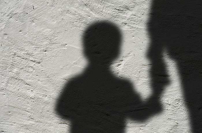 Θηρία με ρόμπες και σκήπτρα-ΑΡΗΣ ΓΕΡΑΡΔΗΣ
