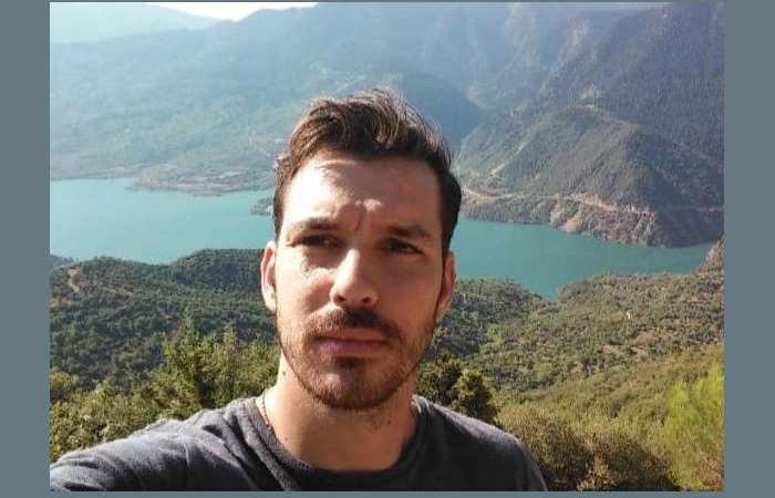"Η πρώτη μου εμφάνιση σε μαγαζί ήταν σε ηλικία 12 χρονών...!"-Συνέντευξη με τον τραγουδιστή Γιάννη Σωτηρόπουλο