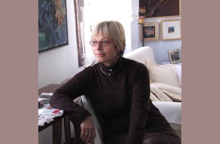  Δεκατρία ποιήματα της Άννυς Κουτροκόη