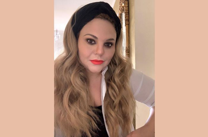 "Το γράψιμο λειτουργεί συνήθως ως ένα είδος αναστοχασμού!..."-Συνέντευξη με τη συγγραφέα Βίκυ Σγουρέλλη