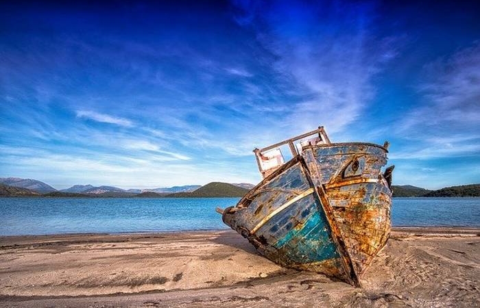 Το ναυάγιο και ο ναυαγός στην ποίηση (Ποιήματα)