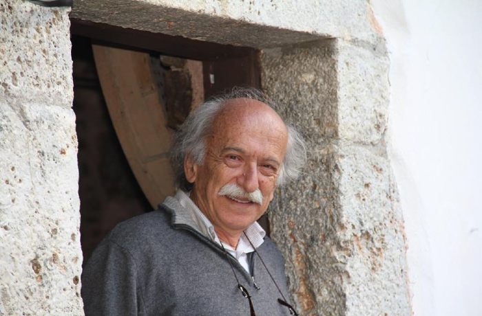 Δέκα ποιήματα του Κωστή Χατζηφωτεινού