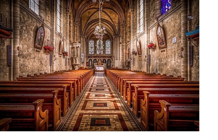 Η σκόρπια ενορία - ΤΟΥΜΑΣ ΤΡΑΝΣΤΡΕΜΕΡ