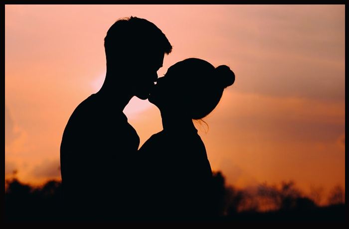 Με πλήγωσε κρυμμένη στις σκιές-ΓΚΟΥΣΤΑΒΟ ΑΔΟΛΦΟ ΜΠΕΚΕΡ