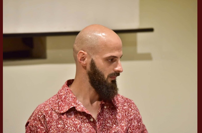 "Η ποίηση άλλοτε μοιάζει με παρηγοριά,άλλοτε με βάσανο"-Συνέντευξη με τον ποιητή Γιώργο Σαράτση