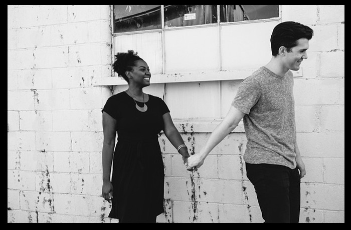 Απαγορευμένη αγάπη (Απαρτχάιντ) - ΚΩΣΤΑΣ ΚΑΒΑΔΟΥΡΟΣ