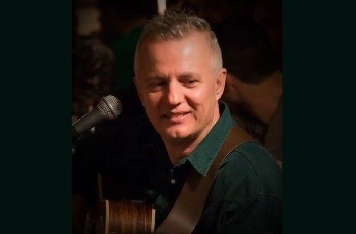 Δέκα ποιήματα του Φίλιππου Πλακιά