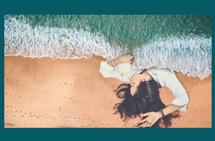 Στην άμμο ξαπλωμένη...-ΒΟΚΑΚΙΟΣ