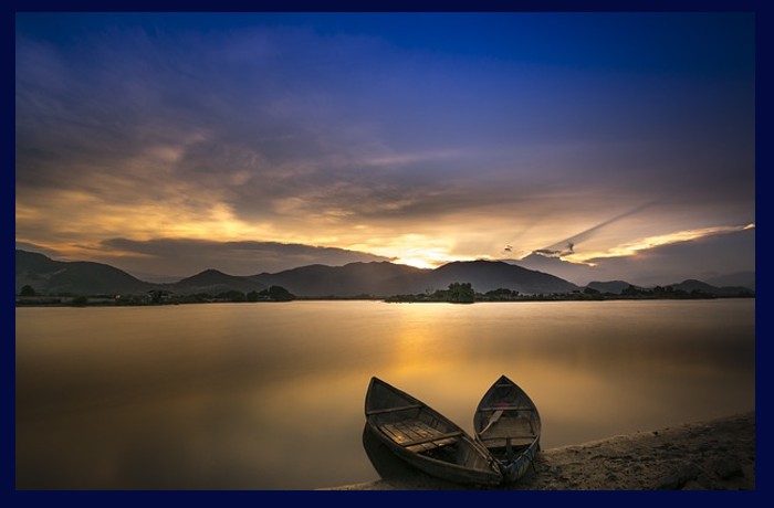 Δυο βάρκες στο Κάπρι-ΦΙΛΙΠΟ ΤΟΜΑΖΟ ΜΑΡΙΝΕΤΙ