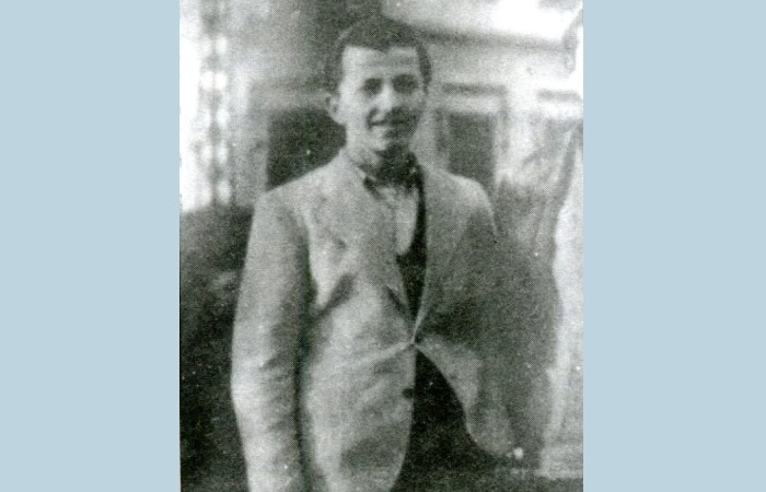 Εκείνος-ΤΕΟΣ ΣΑΛΑΠΑΣΙΔΗΣ