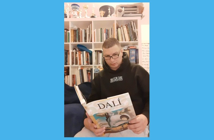 "H λογοτεχνία μπορεί να μας βοηθήσει!" - Συνέντευξη με τον συγγραφέα-ποιητή Χρίστο Ρ. Τσιαήλη