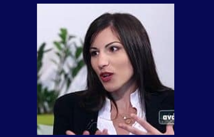 "Οι ήρωές μου είναι απλοί άνθρωποι...βιοπαλαιστές!"-Συνέντευξη με τη συγγραφέα Αθηνά Μαλαπάνη