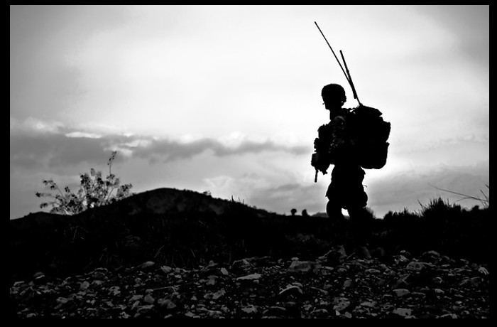 Ο λιποτάχτης - ΝΑΖΙΜ ΧΙΚΜΕΤ