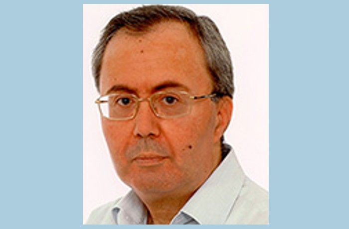 " Η γραφή είναι ιεροτελεστία!" - Συνέντευξη με τον λογοτέχνη Νίκο Α.Πουλινάκη