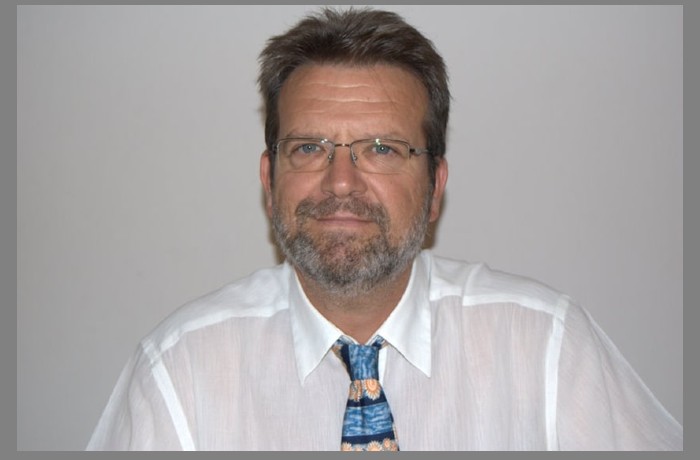 "Αυτό που θέλω να πετύχω με την ποίησή μου είναι να αφυπνίσω, να καταγγείλω και να ενώσω!" -Συνέντευξη με τον  ποιητή Θεόδωρο Σταυριανόπουλο