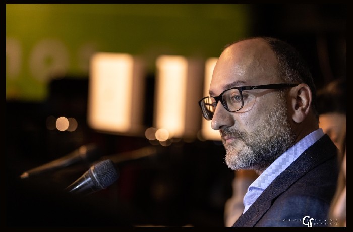 Δέκα ποιήματα του Κωνσταντίνου Νικολάου