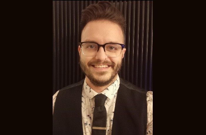 "Δεν μπορώ να αναλογιστώ την καθημερινότητά μου χωρίς τη μυθιστορία! - Συνέντευξη με τον συγγραφέα Αντώνη Κερασνούδη